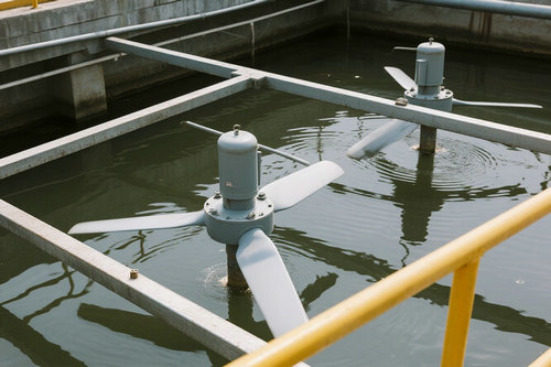 河南水处理厂如何减轻框式搅拌器的磨损和腐蚀